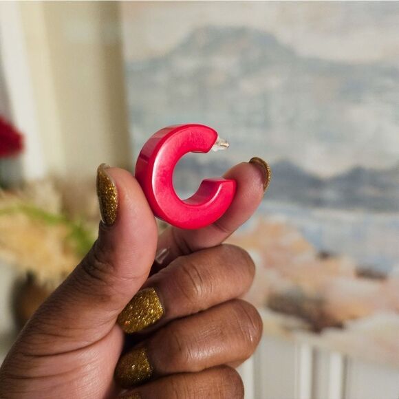 Retro Vintage Red Chunky Style Flat Hoop Statement Earrings. - Picture 9 of 15